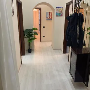 Apartment Casa Rafela, Naples